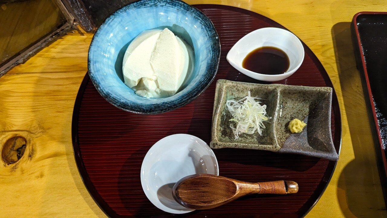 http://lunch.tokyo-review.com/PXL_20230324_031015376.MP.jpg