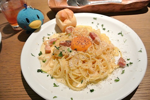こだわり卵と『煮込み玉ねぎ・カルボナーラ』スパゲッティ