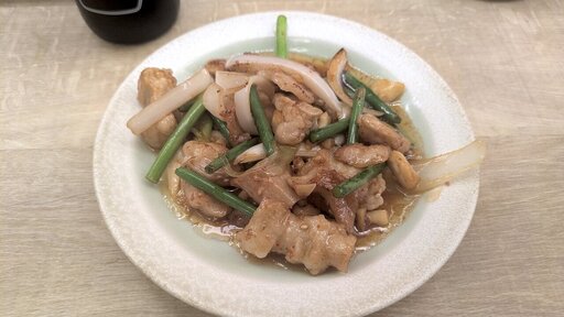 黒豚トロと牛もつ黄金焼き