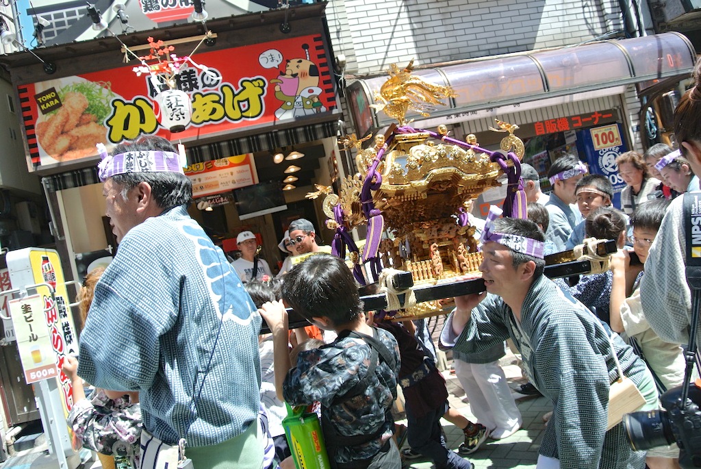 http://lunch.tokyo-review.com/image/DSC_8762.JPG