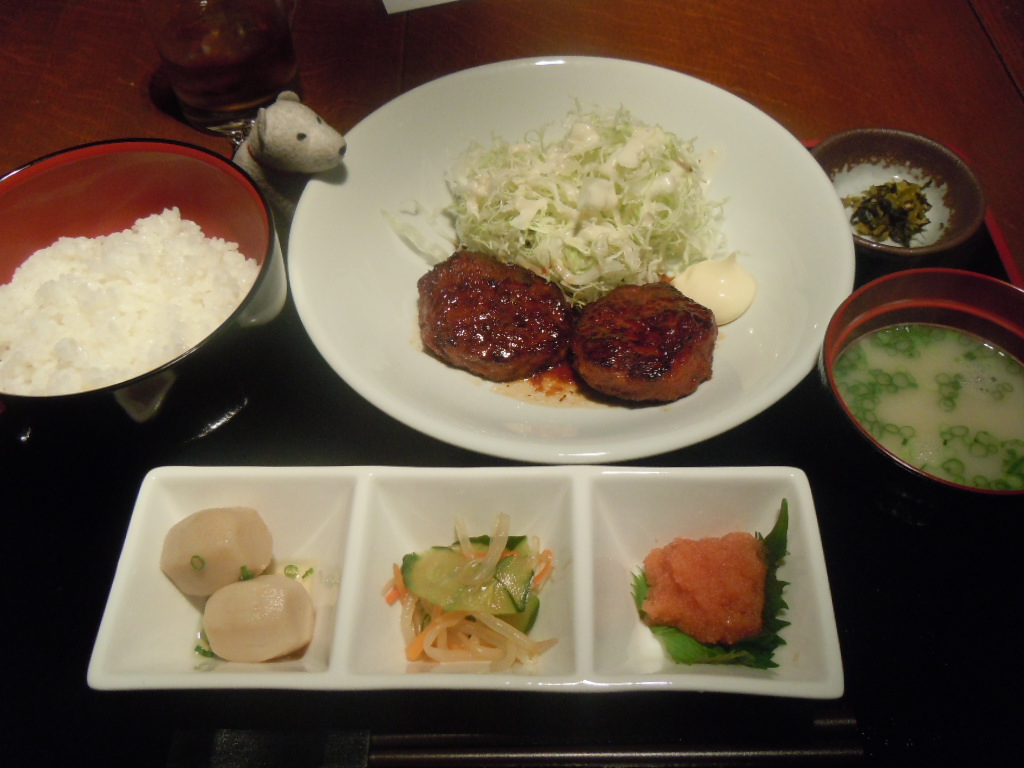 http://lunch.tokyo-review.com/image3/DSCN2475.JPG