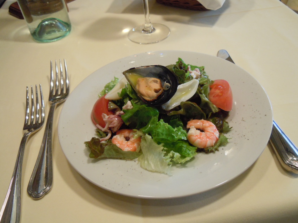 http://lunch.tokyo-review.com/image3/DSCN5328%5B1%5D.JPG