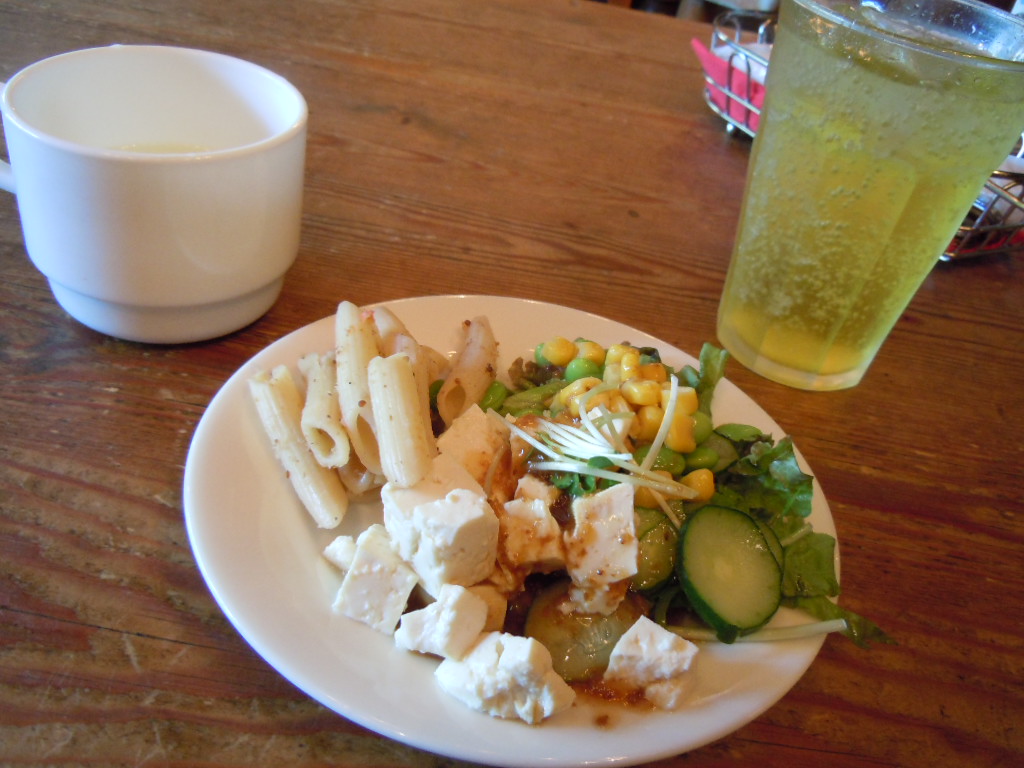http://lunch.tokyo-review.com/image3/DSCN8639.JPG