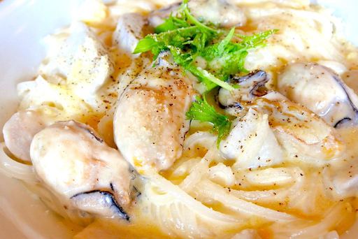 広島県産牡蠣がゴロゴロ入った米粉パスタ